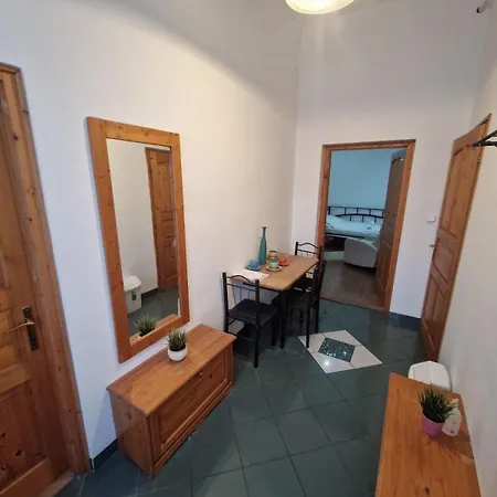 Fokusz Apartman Pécs Exterior photo
